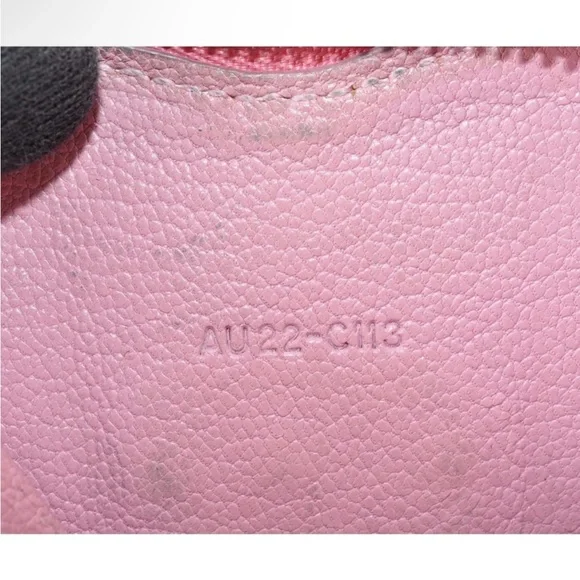 Ferragamo pink heart coin purse - Picture 3 of 8